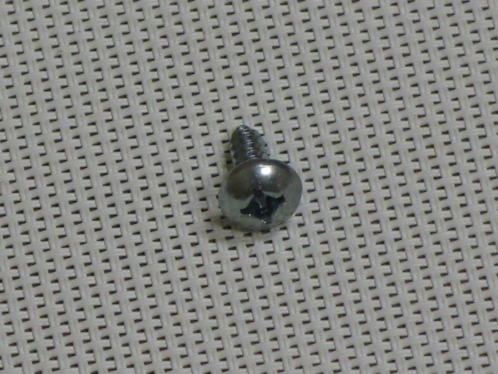 134178901 SCREW