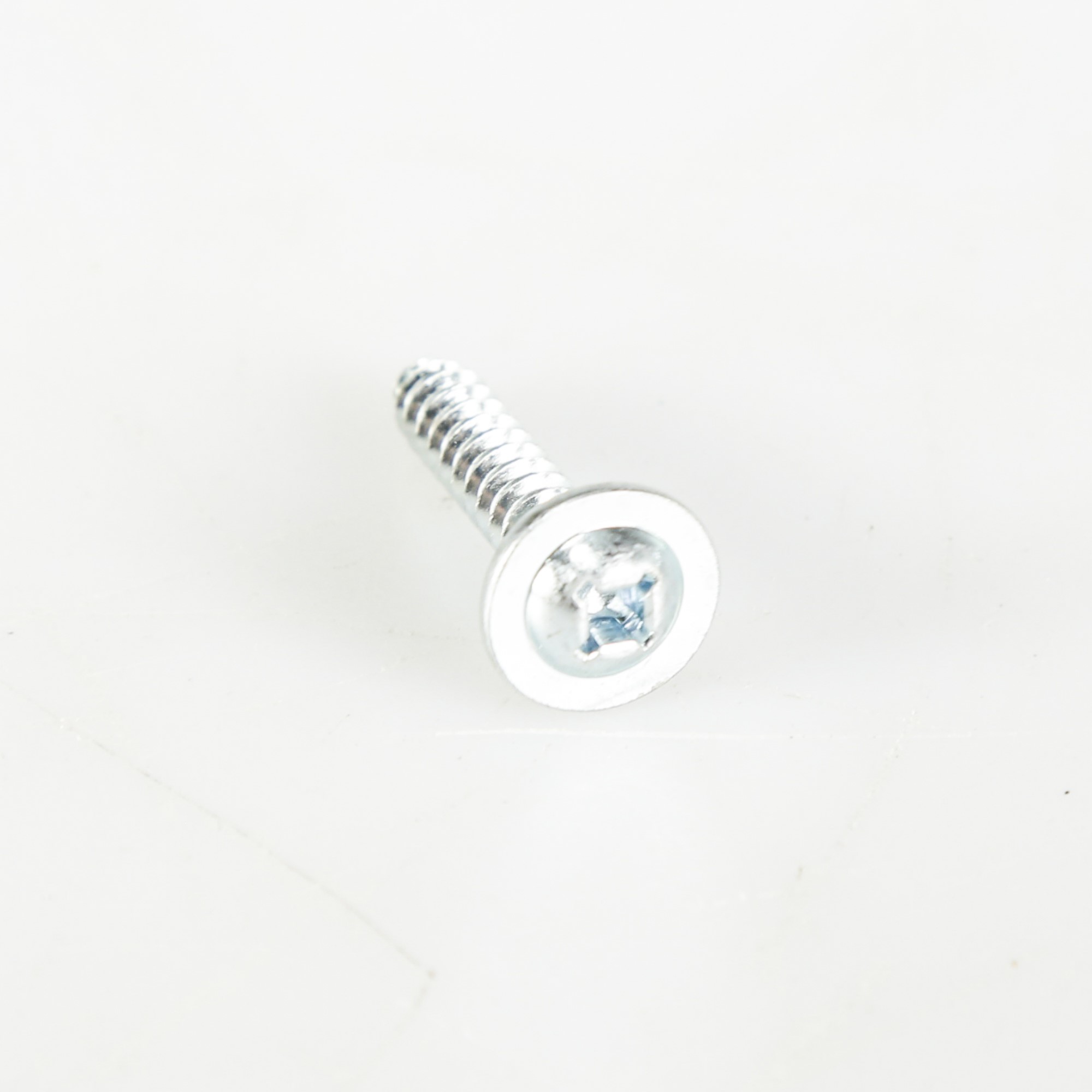131382300 SCREW