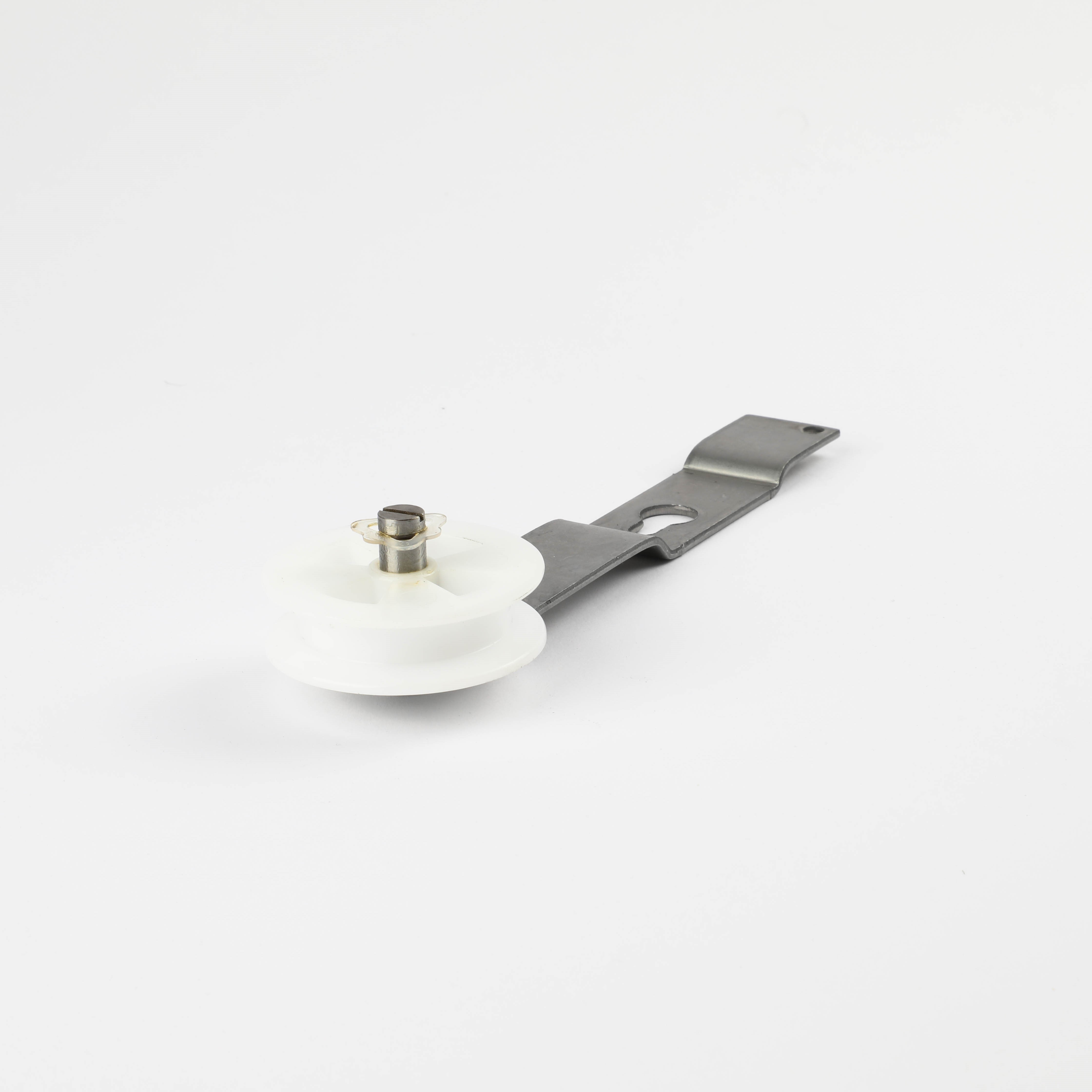 WE03X29378 IDLER AND PULLEY
