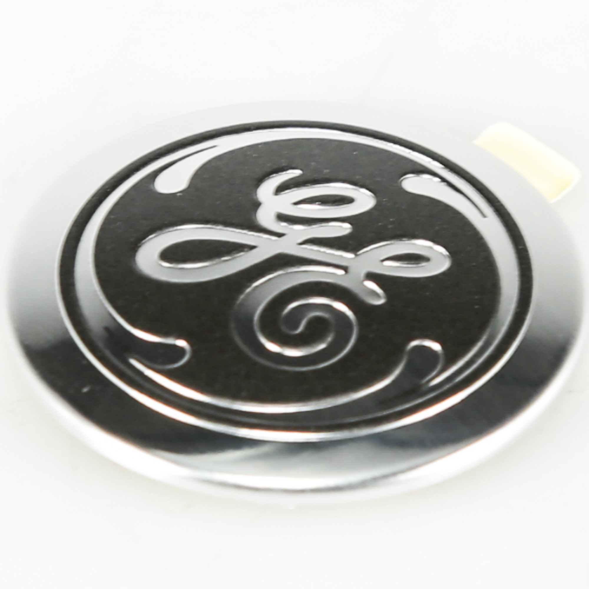 WB02T10589 BADGE GE