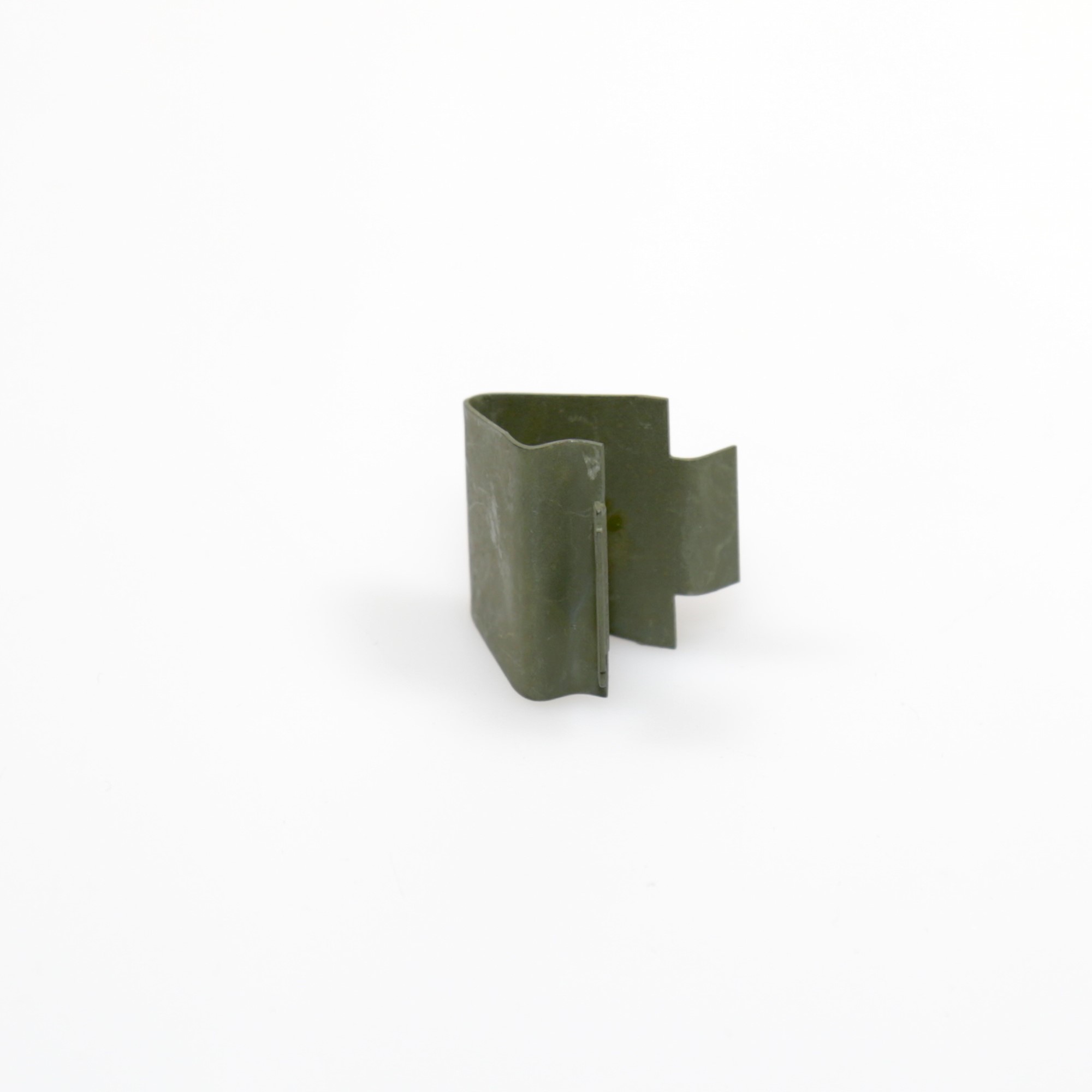 3205821 - CLIP
