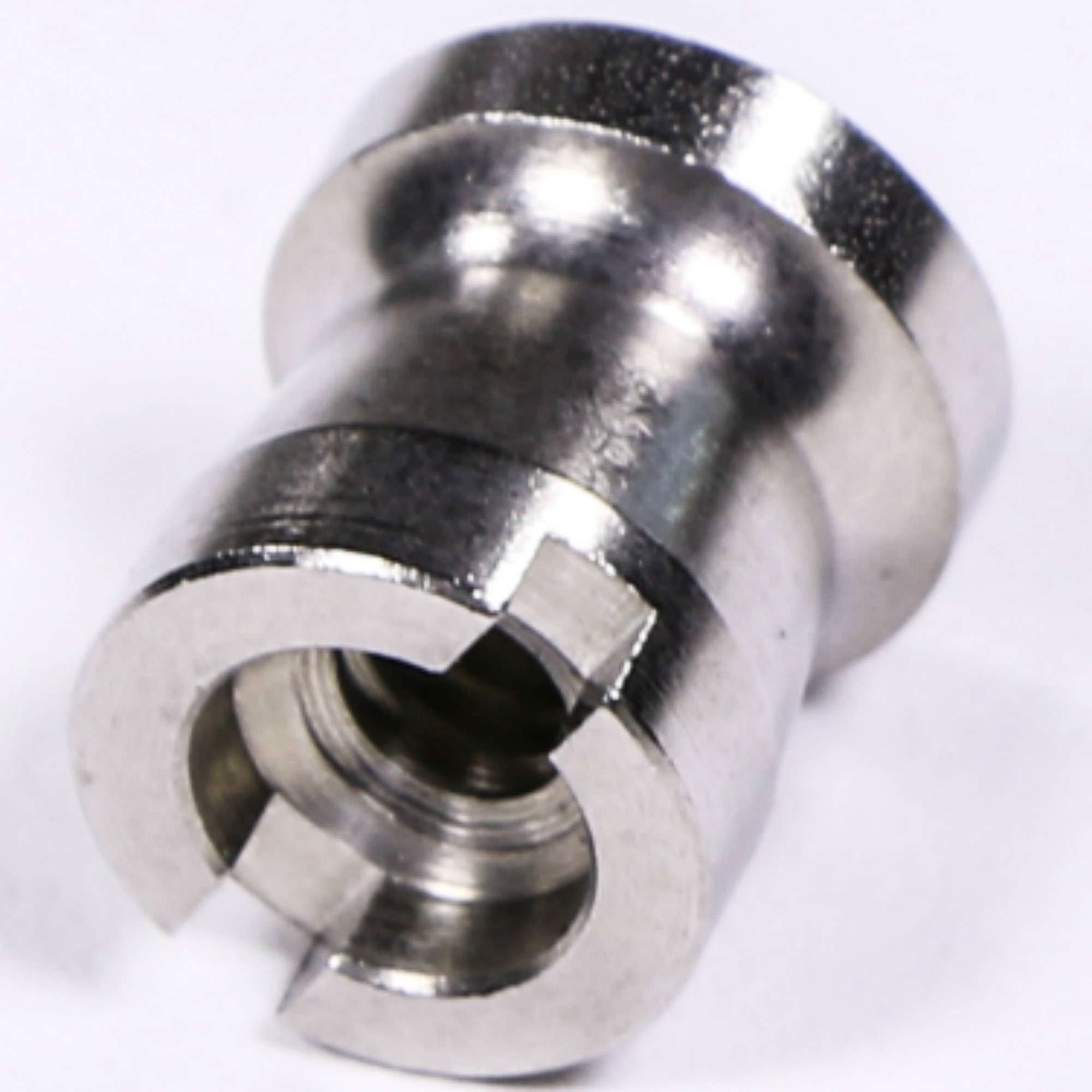 WP8564951 STUD