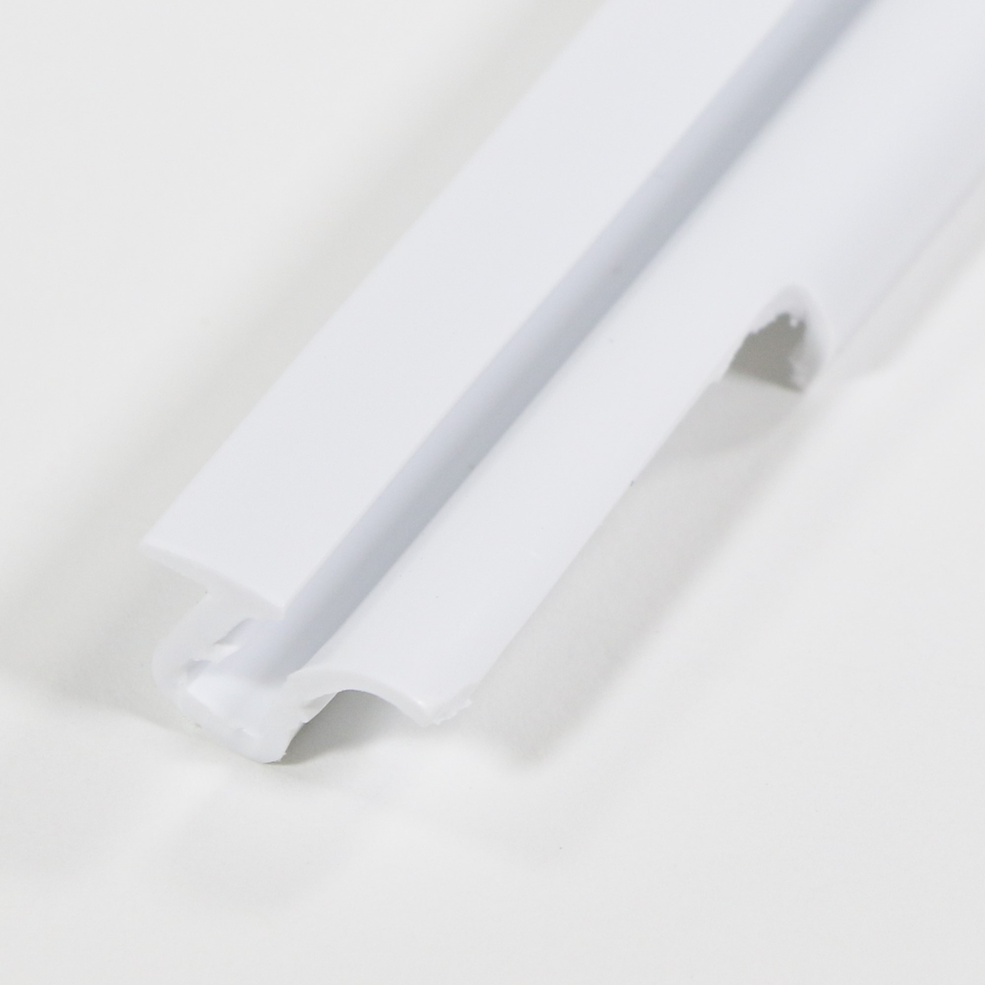240561502 Frigidaire Rear Shelf Trim