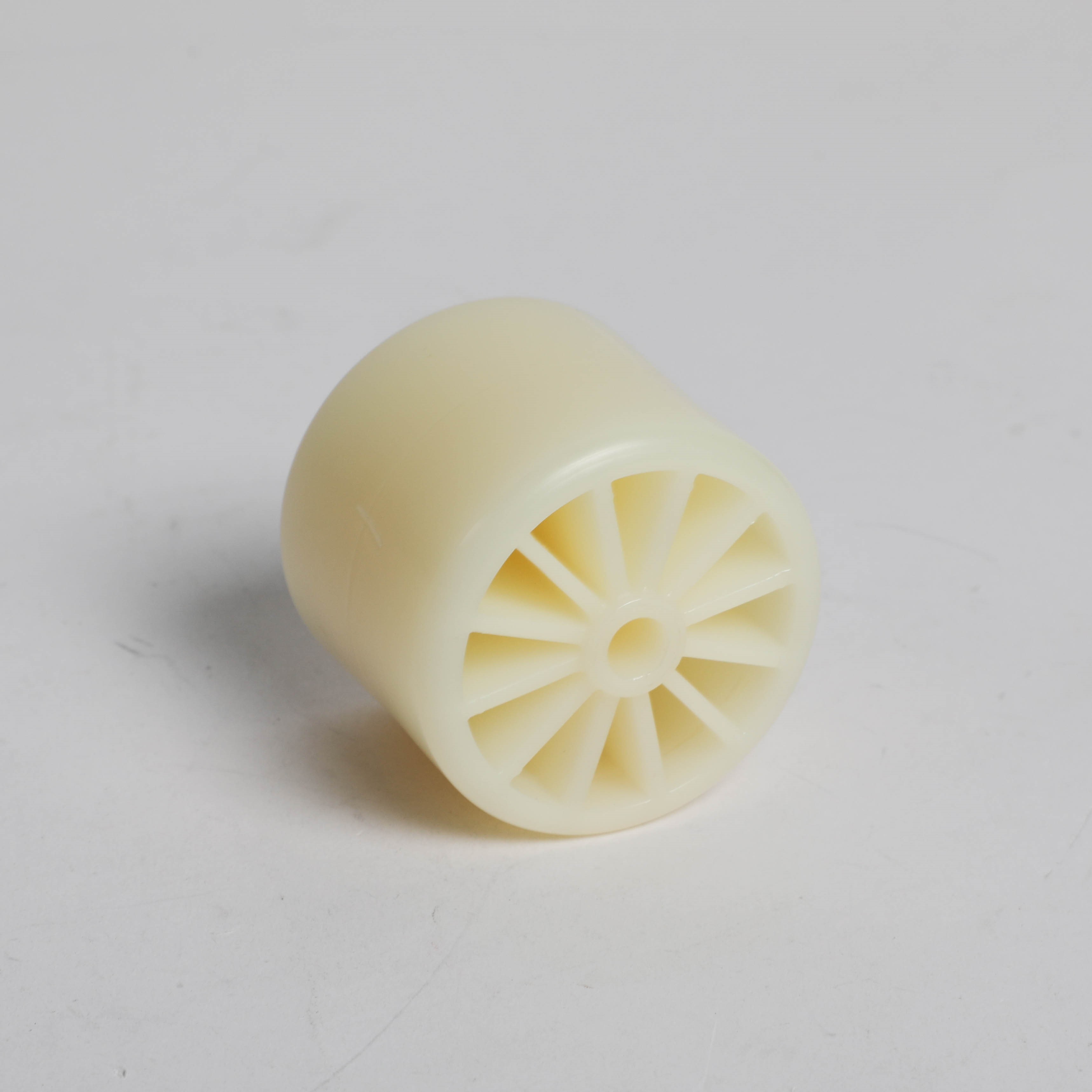 WR02X13685 WHEEL