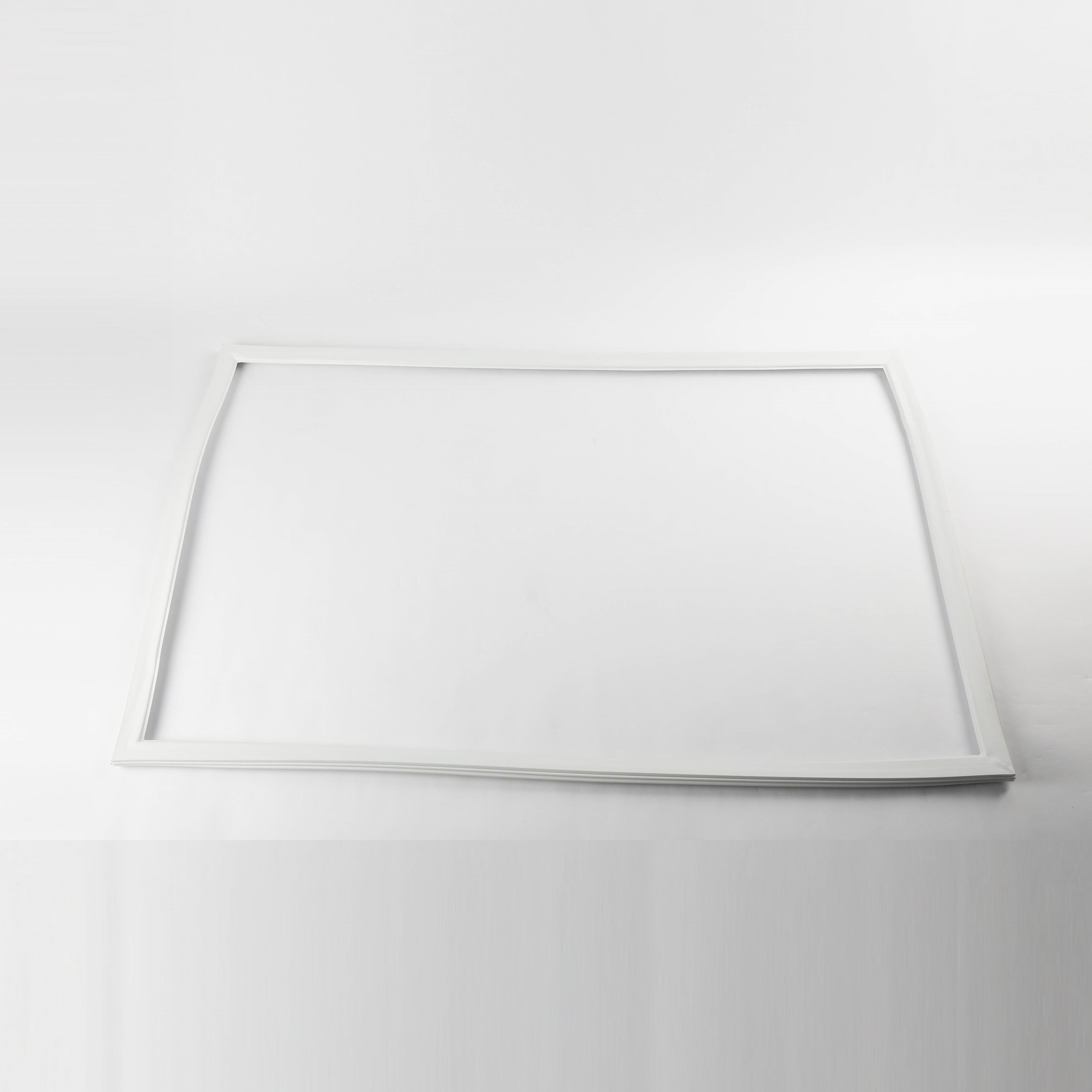 5304537309 - GASKET,LOWER DOOR,WHITE