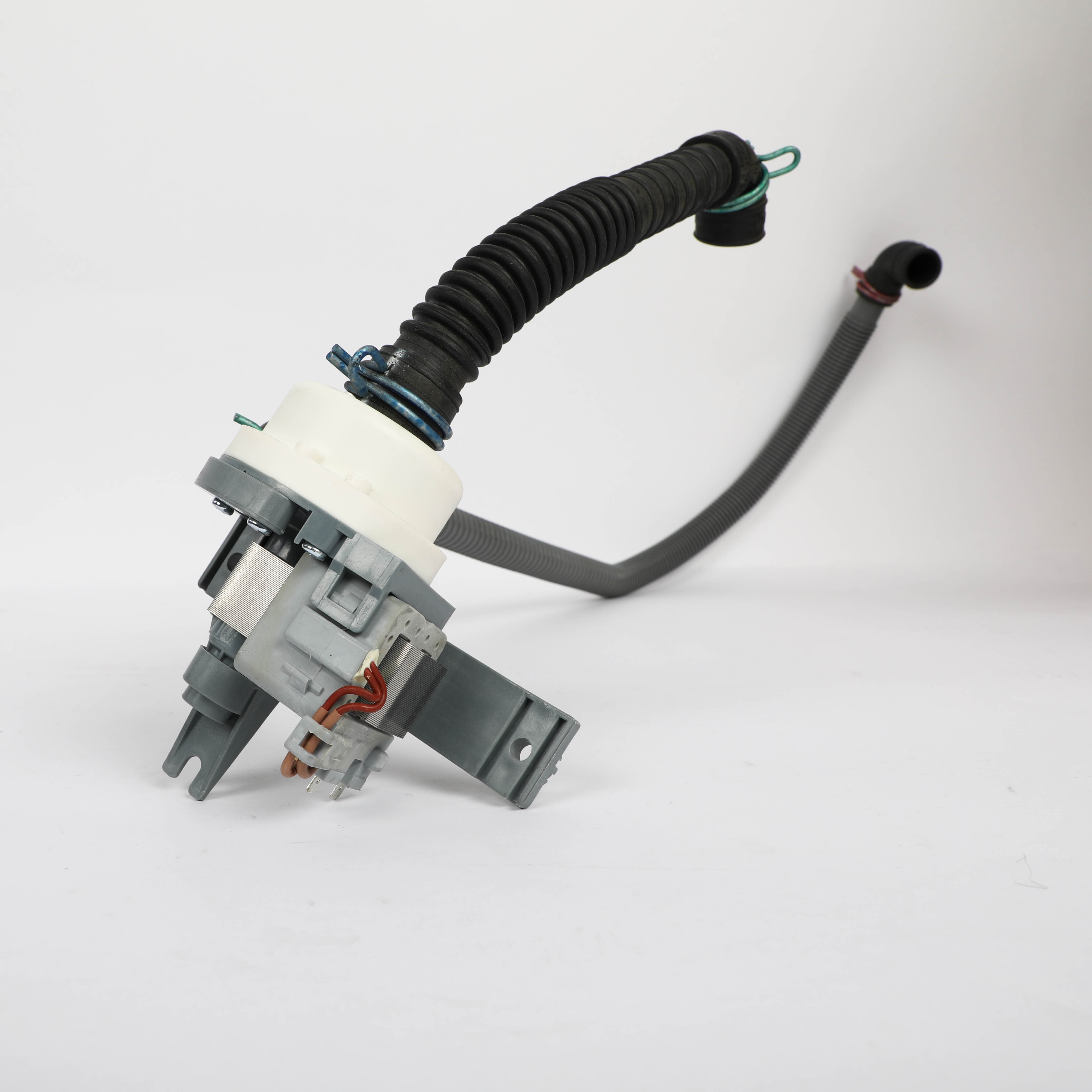 W10657903 PUMP-WATER