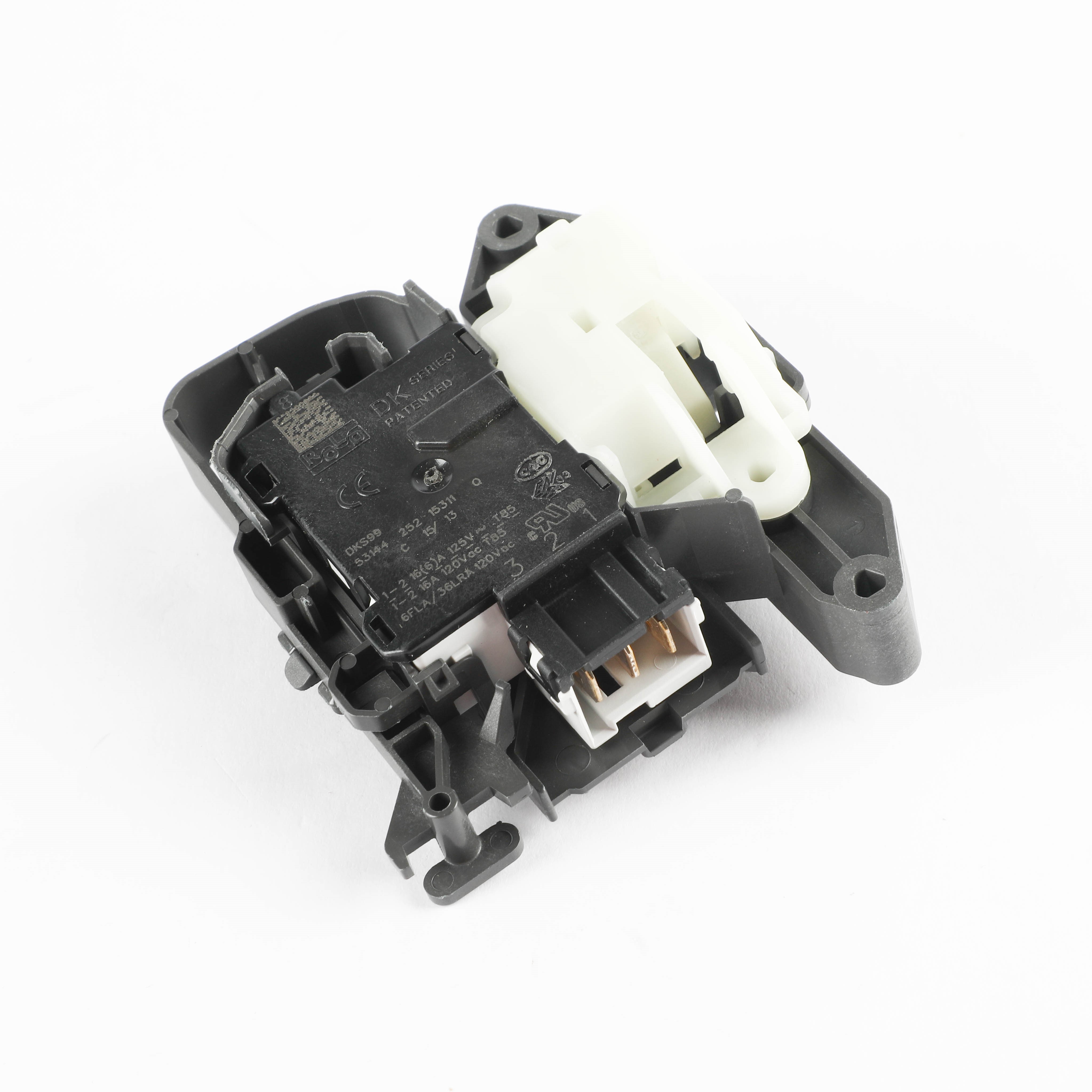 W11565030 Whirlpool Latch