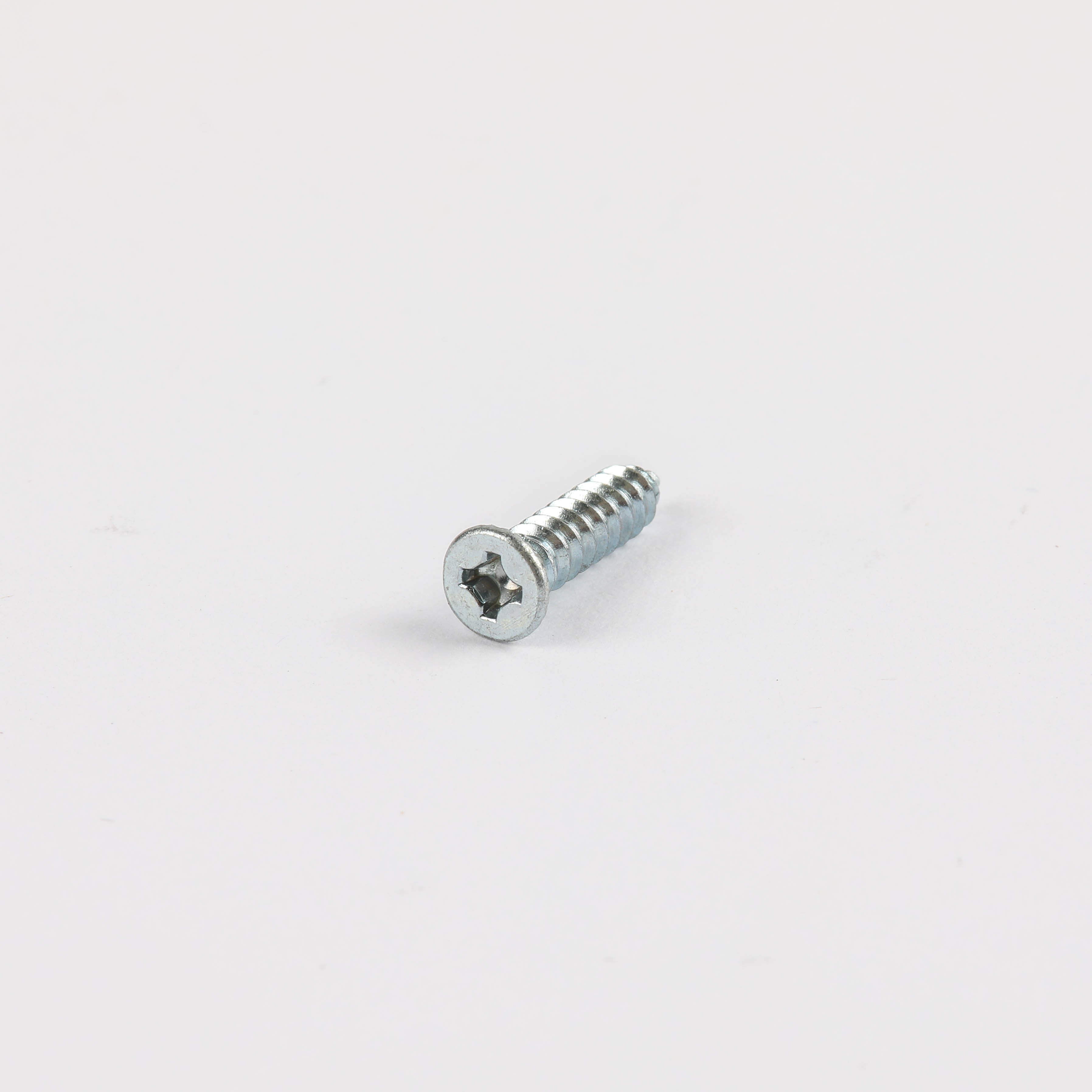 137361500 SCREW 8-18X0.711 CO