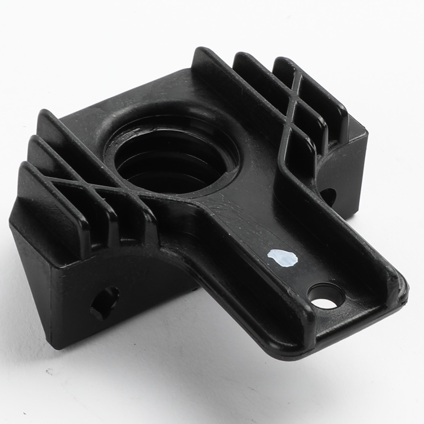 MAZ64590502 BRACKET,IDLE