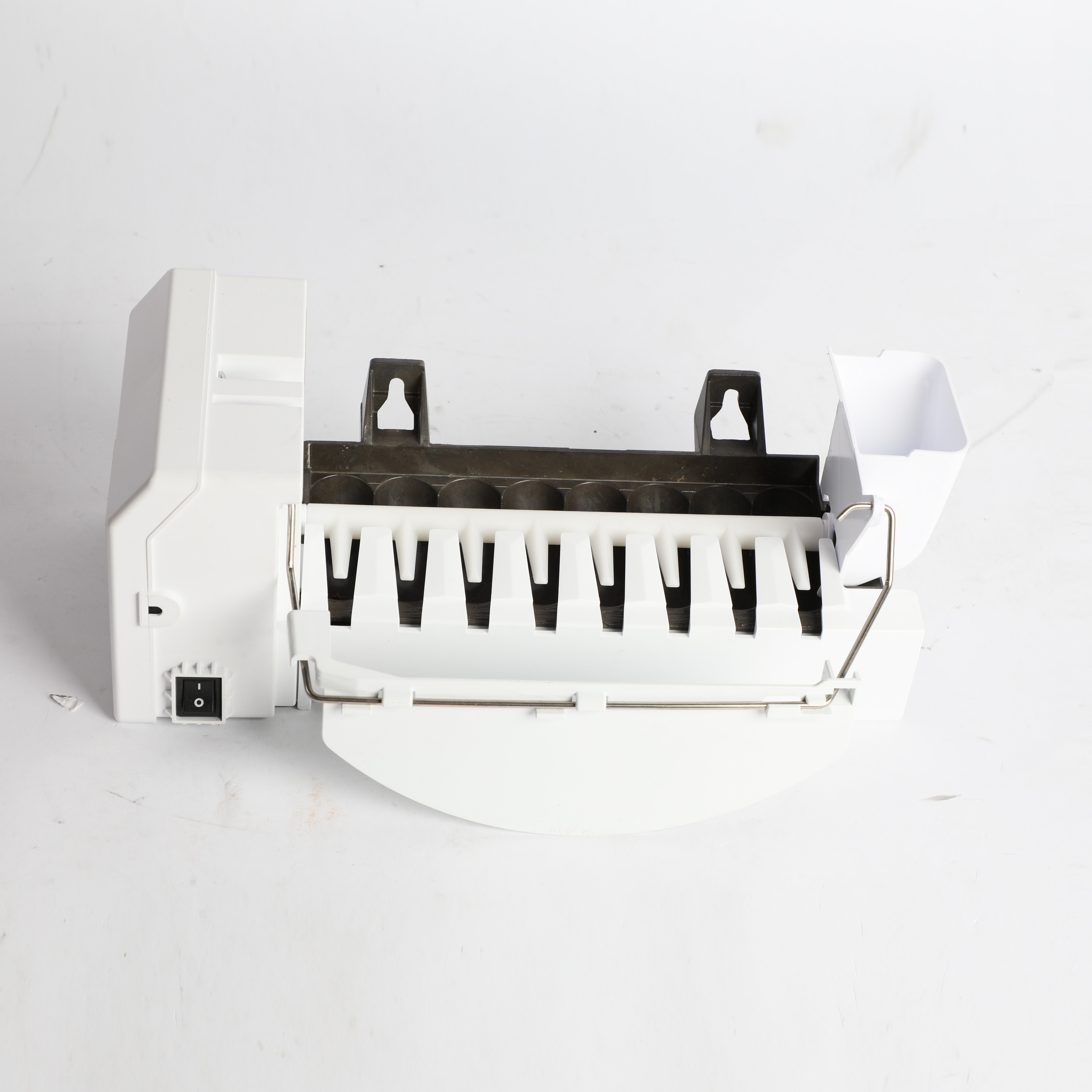 W11692161 - ICEMAKER