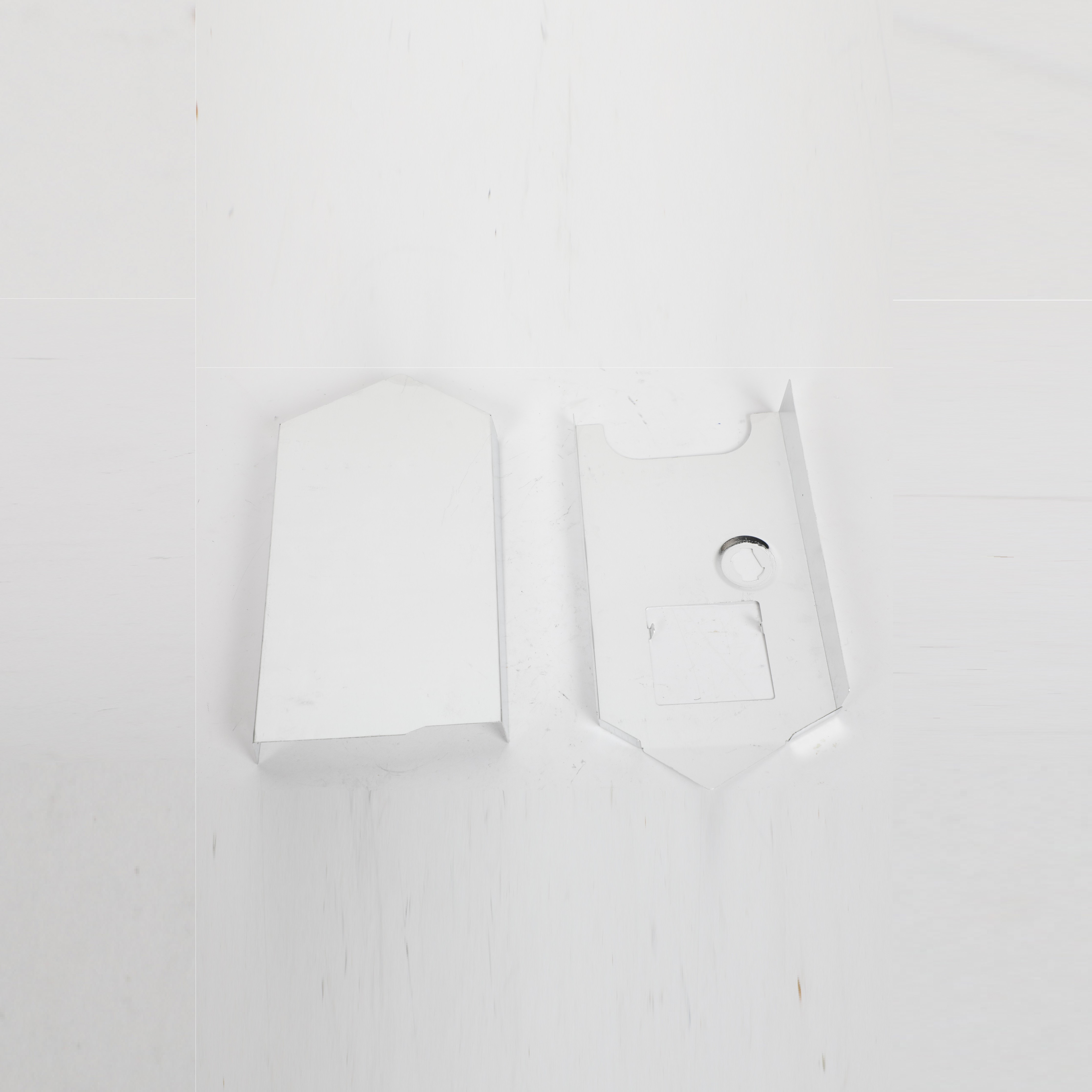 5303918779 - HOUSING KIT