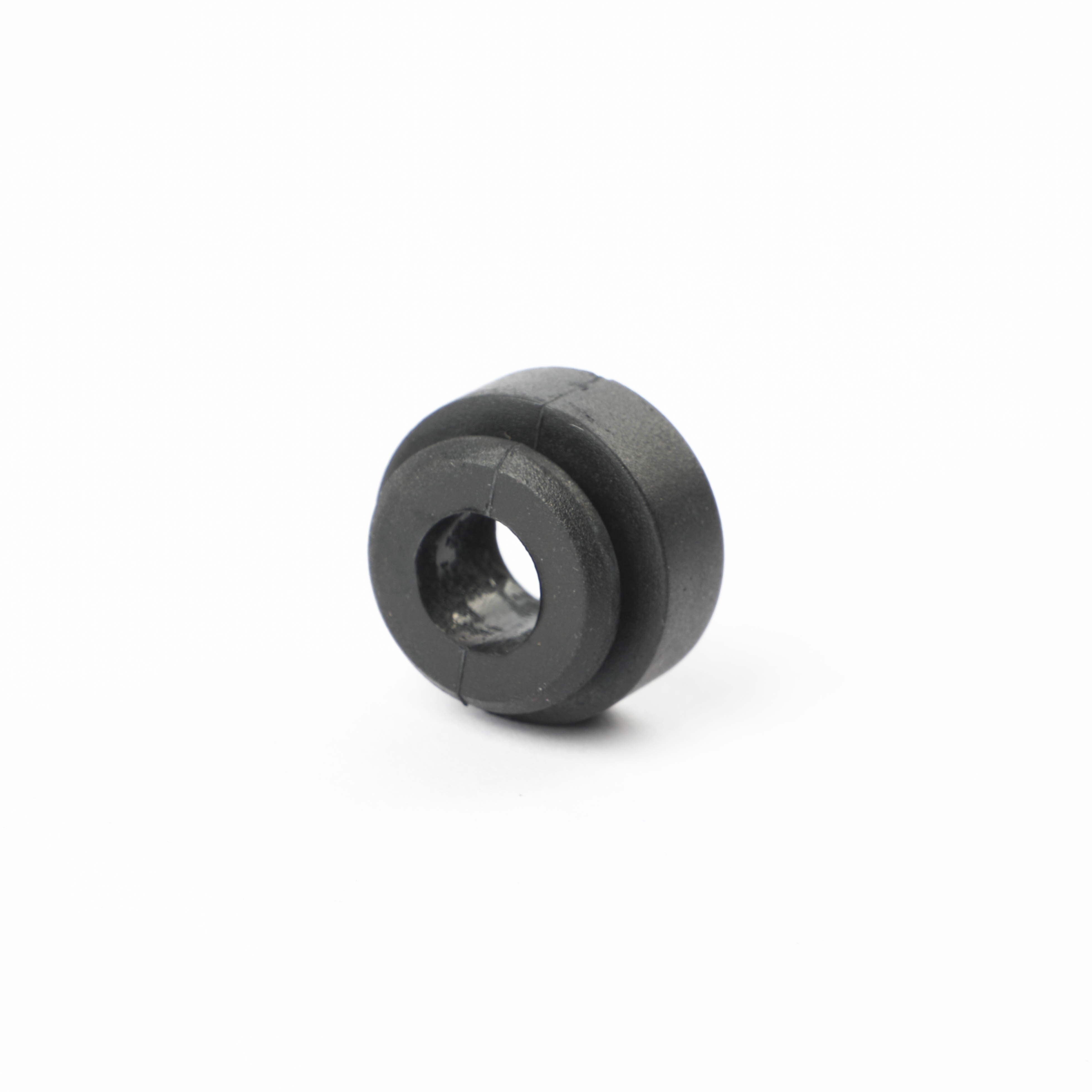 811978901 GROMMET