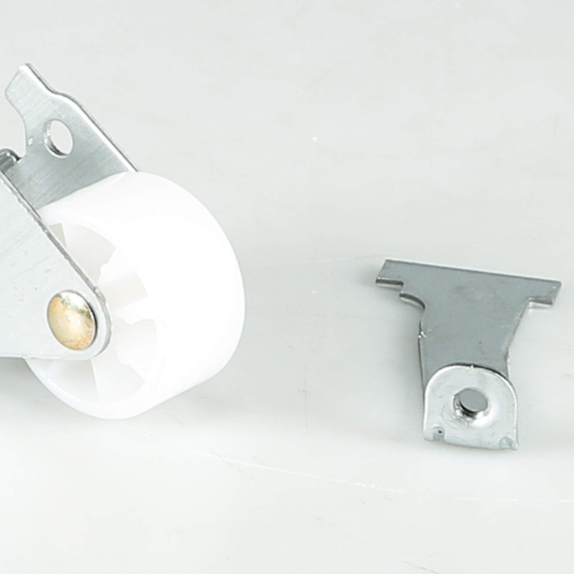 WPW10304659 Whirlpool Wheel Assembly