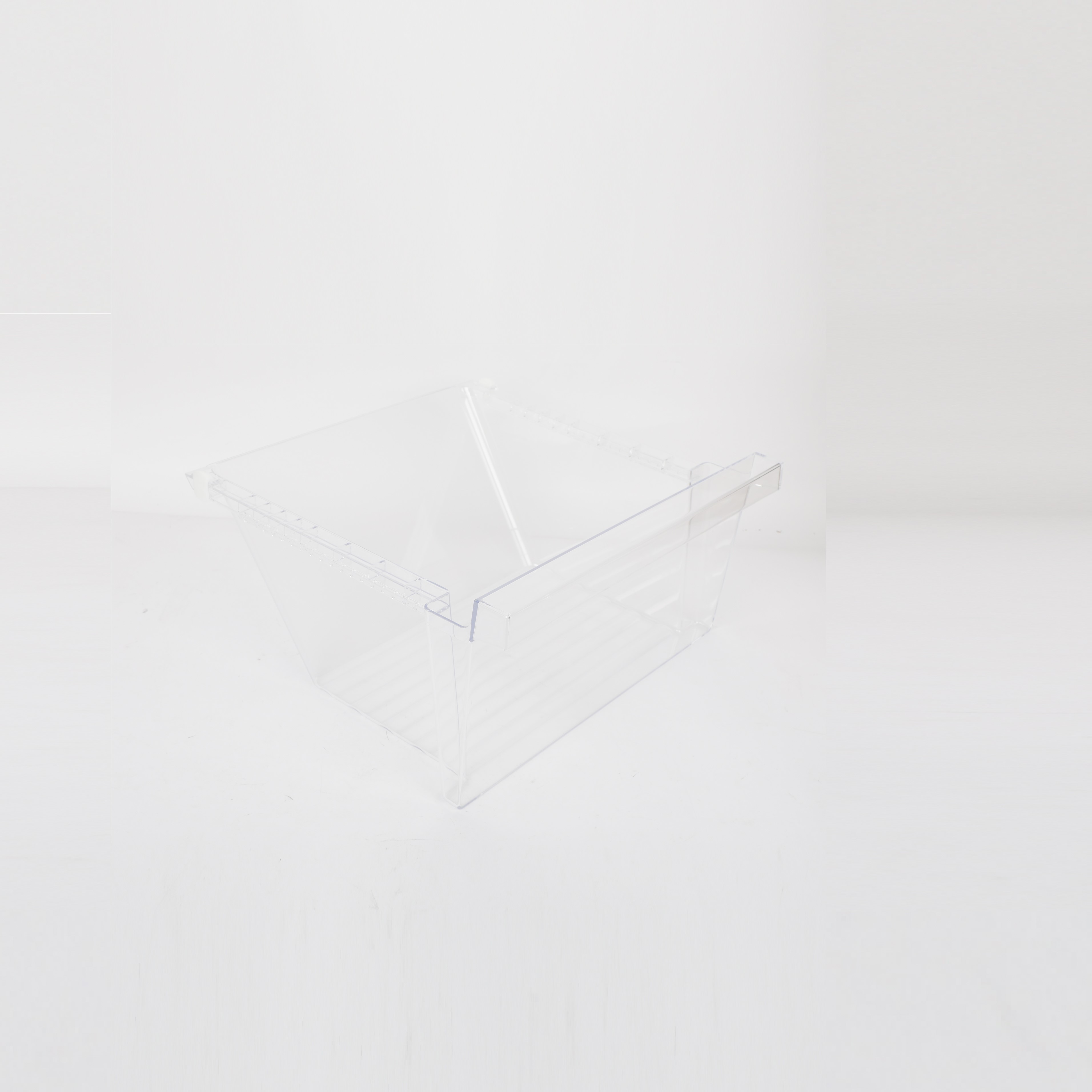 5304536307 CRISPER PAN
