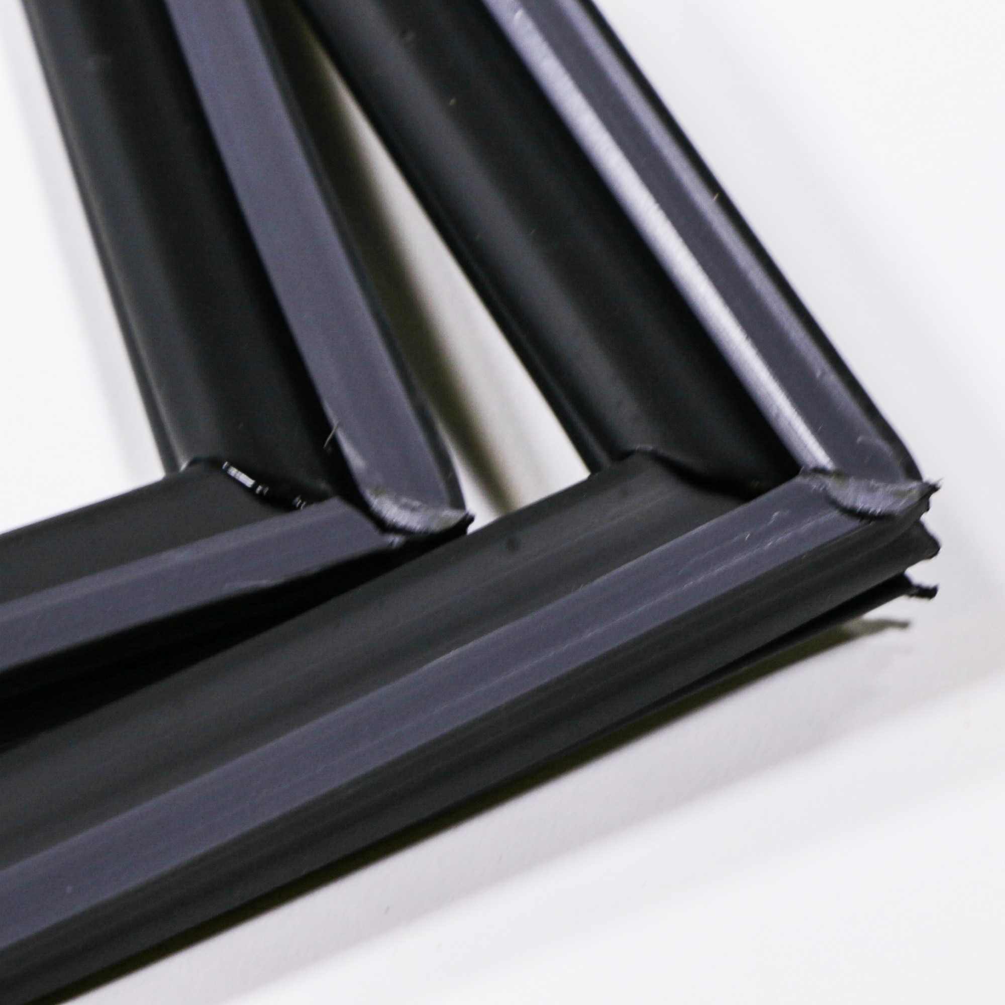 2159082 Whirlpool Freezer Door Gasket (Black)