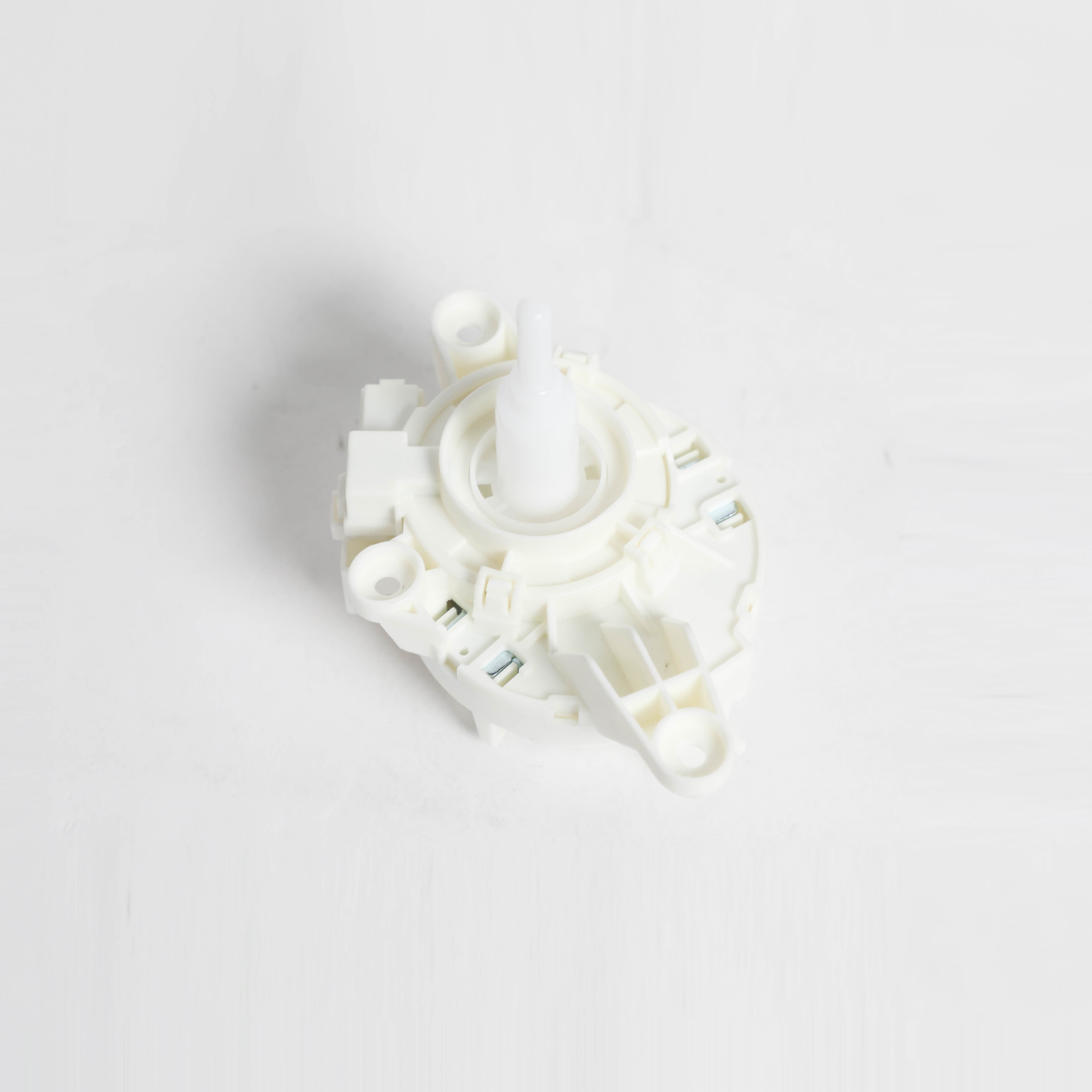 W11693837 MOTOR