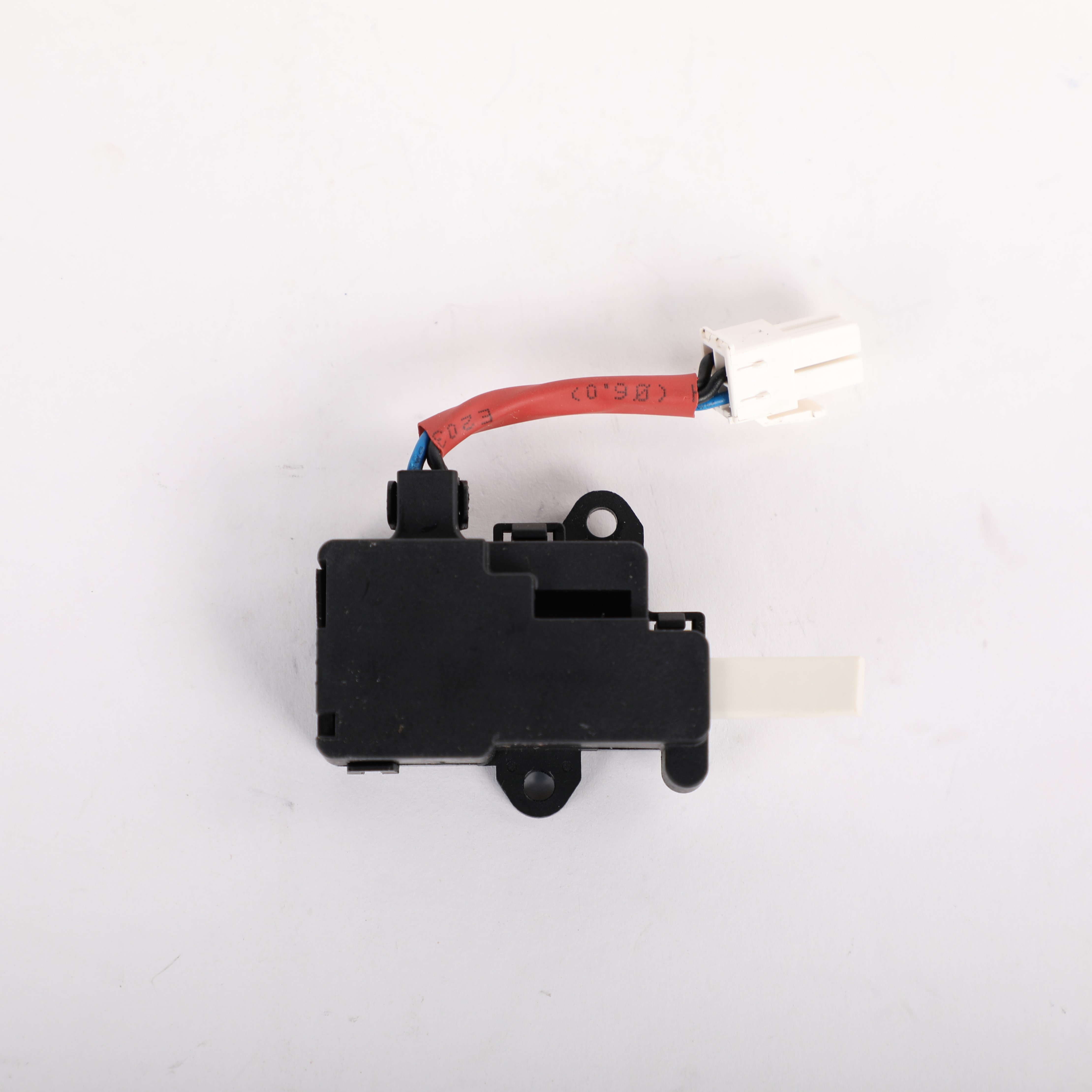 5304511338 Frigidaire Door Lock Assembly