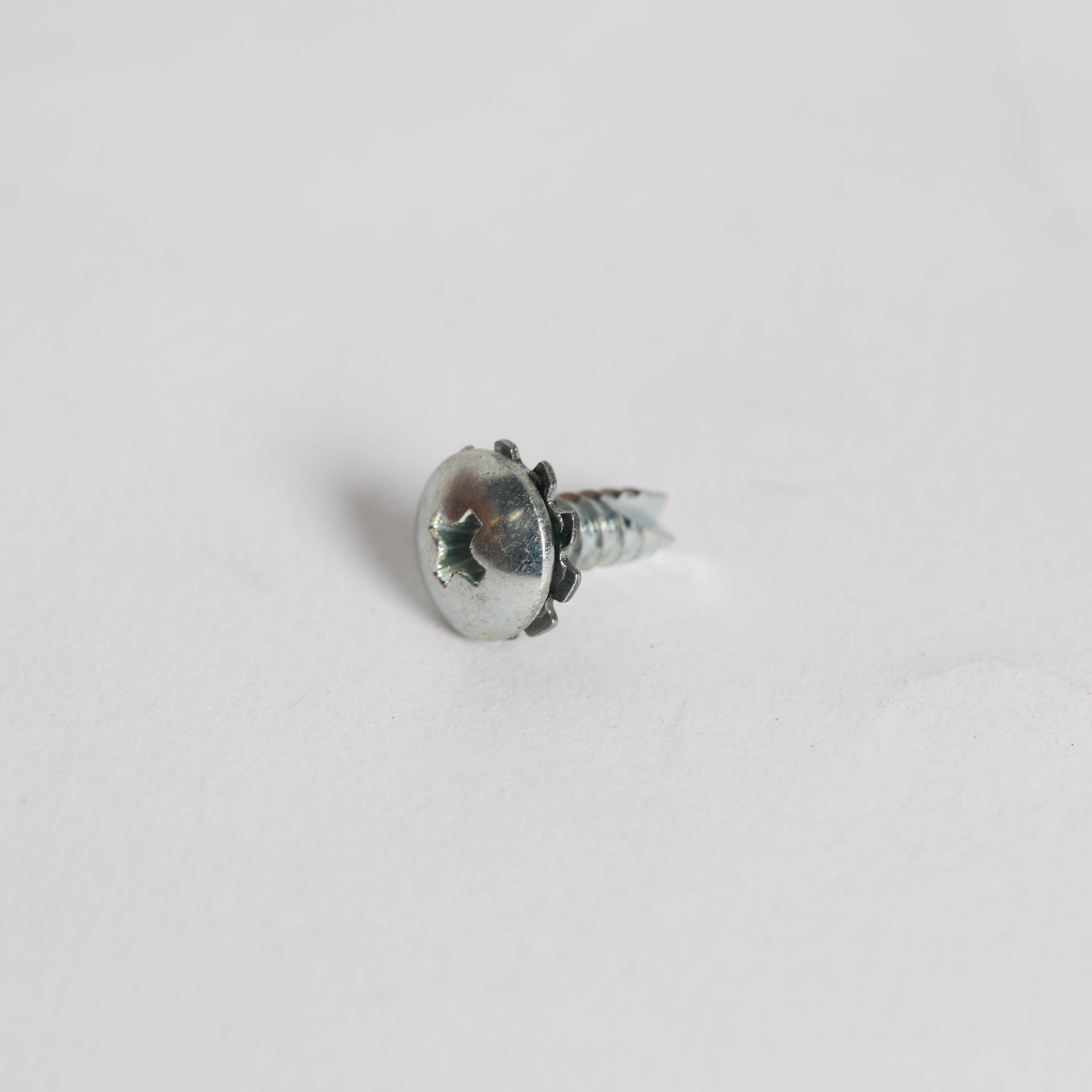 00626201 SCREW